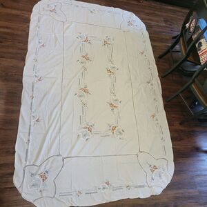 Large Vintage Cross Stitched Needlepoint Cotton White Tablecloth With 12 Napkins